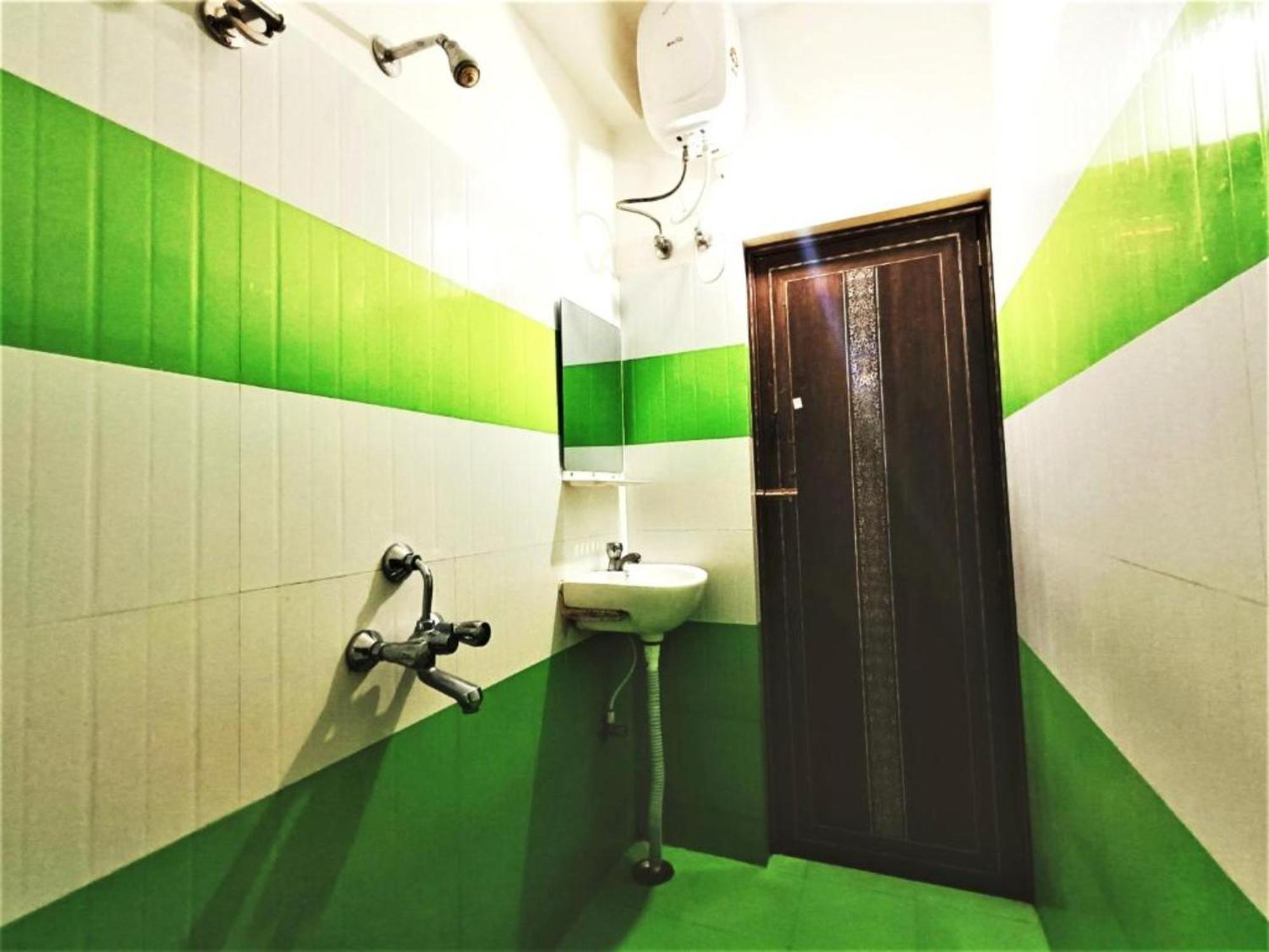 Hotel Krishna Residency Puri Near Sea Beach Best Choice Of Travellers By Morservices Exteriör bild